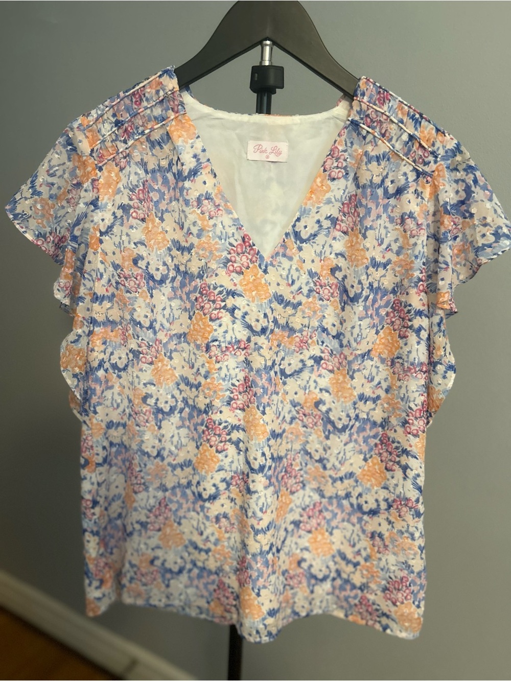 Pink Lily Blue Pink Peach Floral V-Neck Flutter Sleeve Blouse. New without tags!